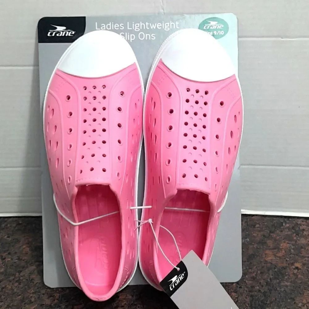 Barbie Core Crane Ladies Lightweight SlipOns...Size 9-10...New in Package.